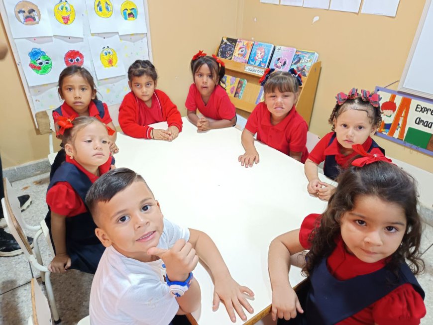 Primera dama de San Francisco realiza jornada de Salud Escolar en Domitila Flores