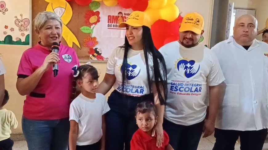 Primera dama de San Francisco realiza jornada de Salud Escolar en Domitila Flores