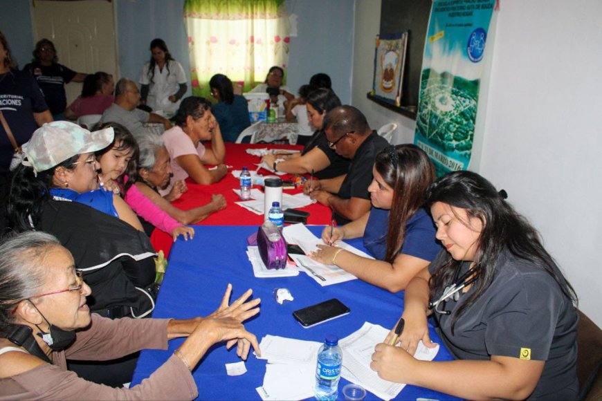 ¡Mercado de Emprendedores! Atención en salud y ayudas humanas lideran jornadas de la Alcaldía de Maracaibo