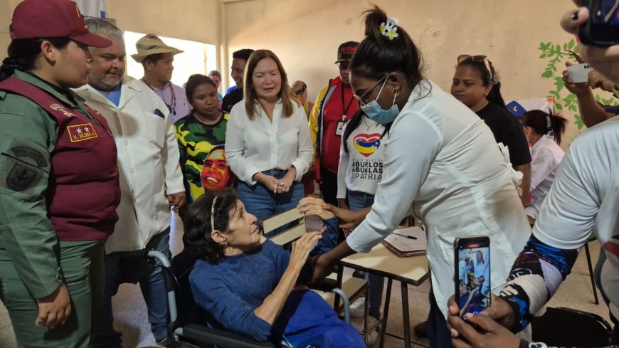 Gobierno Bolivariano atiende mas 2.500 familias en jornada integral en la parroquia San Isidro