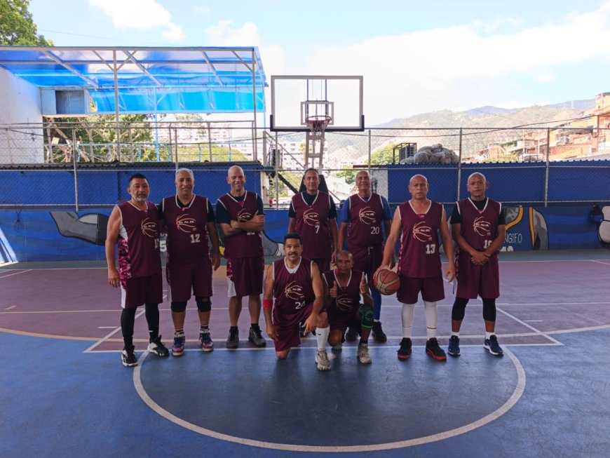 Mosca y Profesionales no dejan para nadie en el máster 65 de baloncesto caraqueño