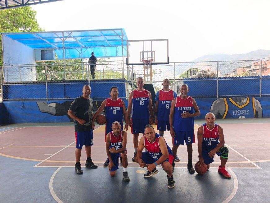 Mosca y Profesionales no dejan para nadie en el máster 65 de baloncesto caraqueño