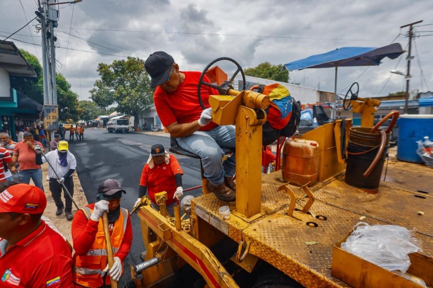 Gobernador Luis Caldera inició Plan de Asfaltado en San José de Perijá en el día de su patrono