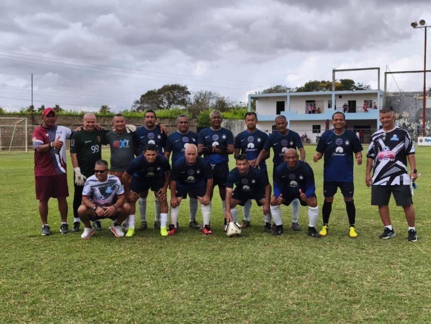 Leyendas y Glorias de Zulia y Falcón midieron tácticas en el fútbol