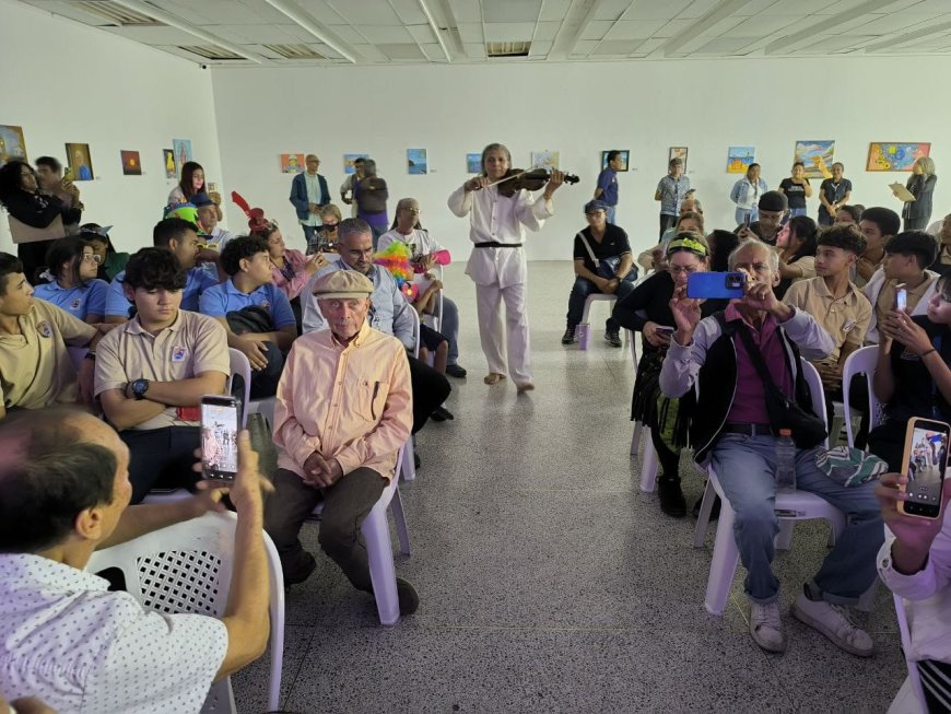 Alcaldía celebró el Día Internacional del Teatro con emotivo Templete Teatral
