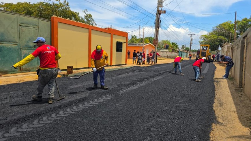 Plan Estadal de Asfaltado llegó a comuna añú de Santa Rosa de Agua