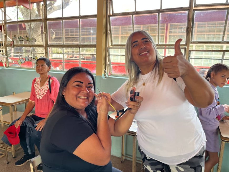 Primera dama de San Francisco despliega jornadas de atención social para las mujeres