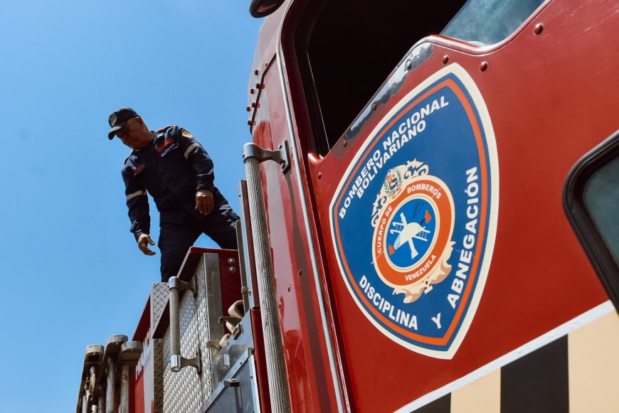 Bomberos sofocan incendios en dos zonas urbanas de San Francisco