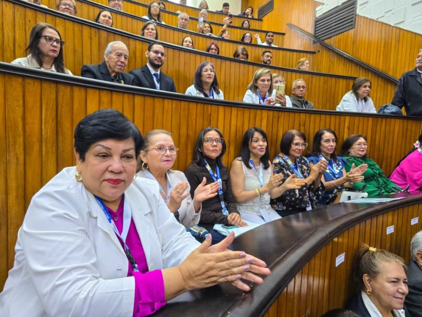 Gobernador Luis Caldera recibe Medalla al Honor al Mérito  de la Facultad de Medicina de LUZ