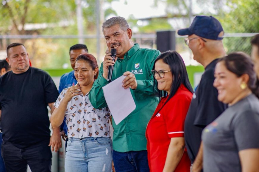 Gobernador Luis Caldera entregó financiamiento a proyectos y cilindros a comunas en Rosario de Perijá