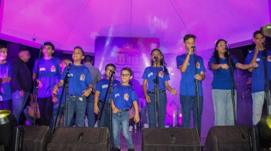Programa de la Alcaldía de Maracaibo!  Vive la Retreta llenó de gaita y alegría al boulevard de Santa Lucía