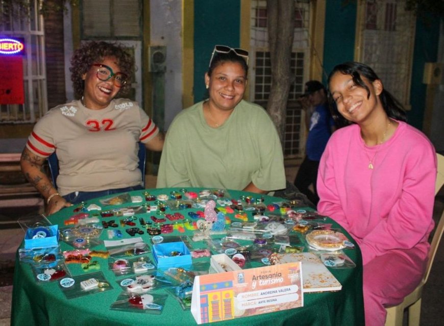 Programa de la Alcaldía de Maracaibo!  Vive la Retreta llenó de gaita y alegría al boulevard de Santa Lucía