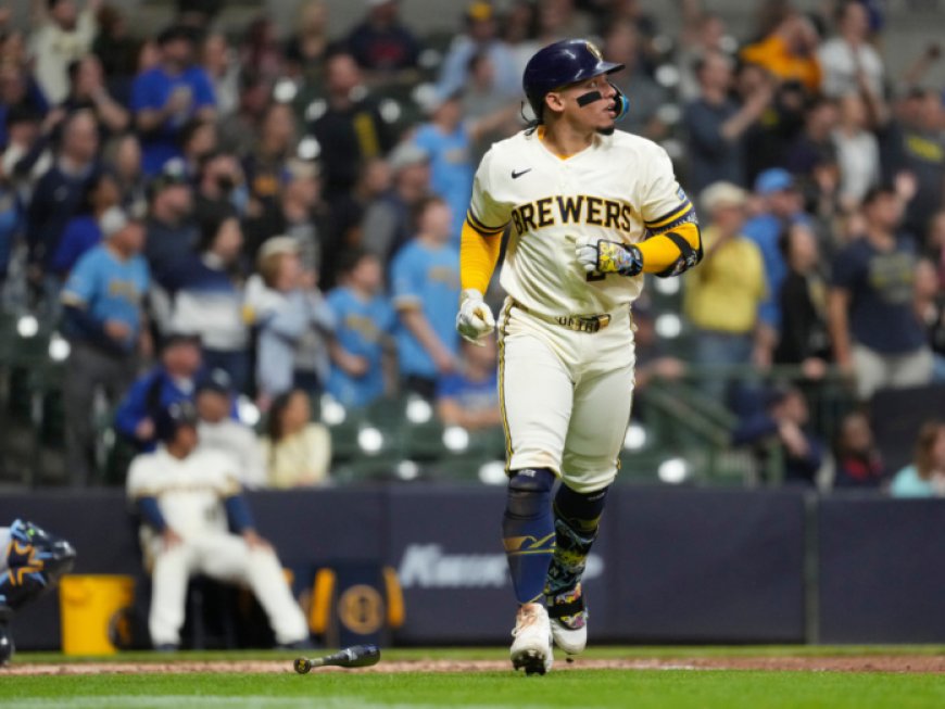 William Contreras mandó su primero a volar