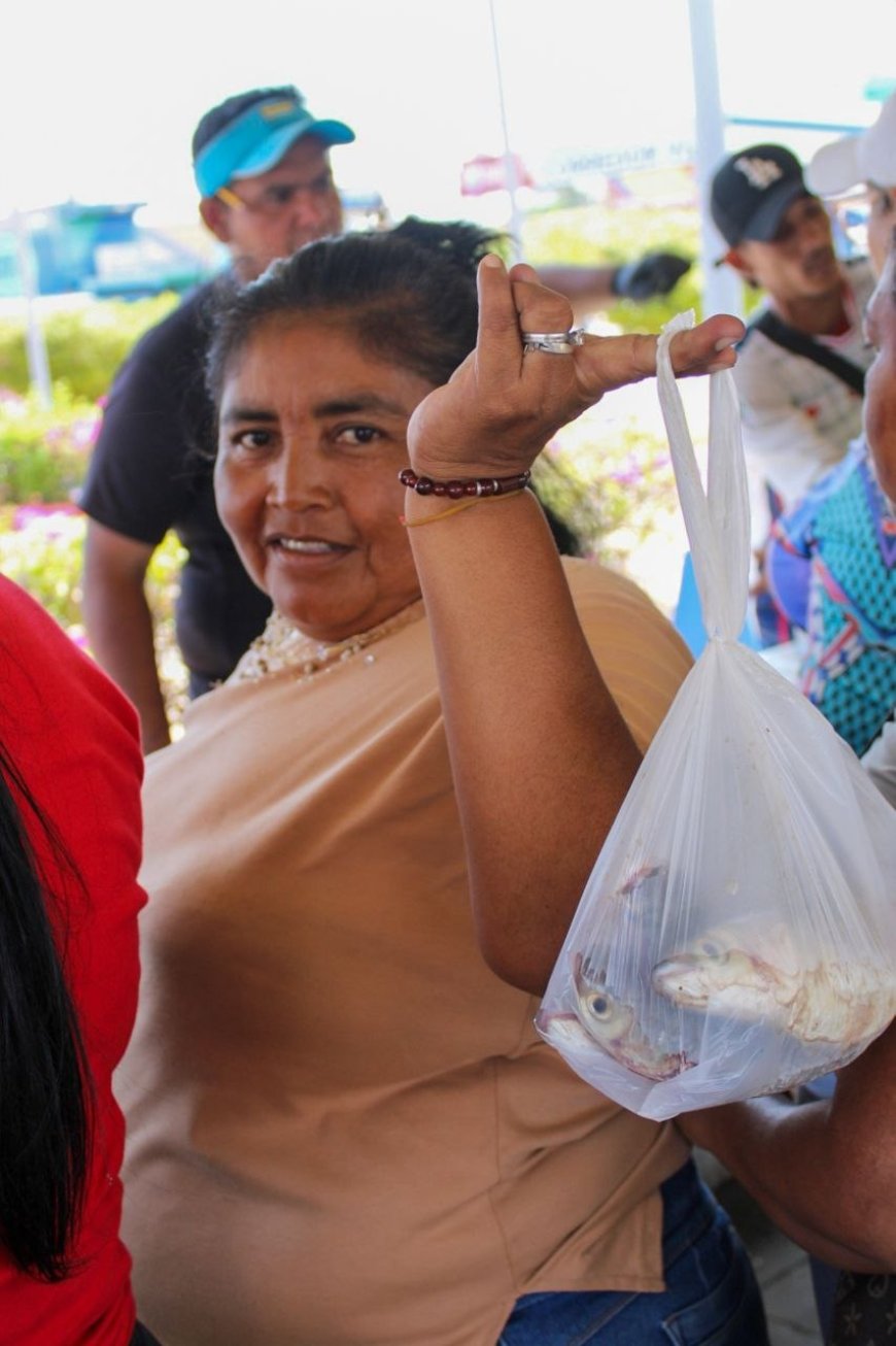 ¡Precios solidarios y productos frescos! ‎Feria del Pescado de la Alcaldía llegó a la Curva de Molina