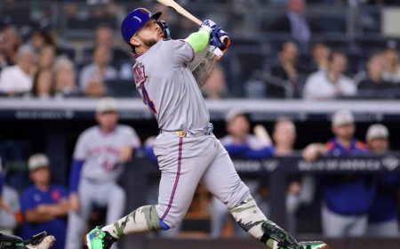 Francisco Álvarez mandó dos para las gradas