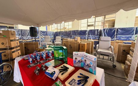 Gobernador Luis Caldera entregó dotación de equipos e insumos a hospitales de la región