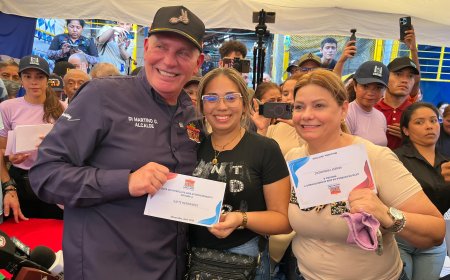 Di Martino le cumplió a comerciantes de El Callejón de Los Pobres: Apoyo para dinamizar la economía