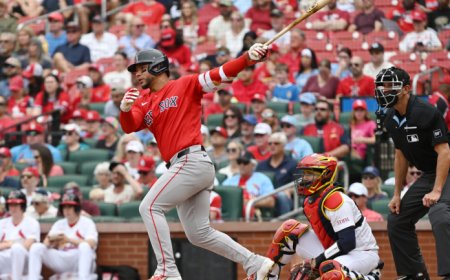 Willson mandó a 411 pies su tercer toletazo