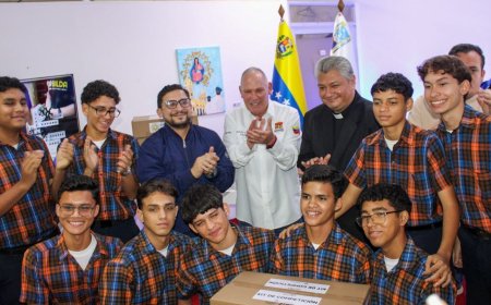 Alcalde Di Martino: "La juventud creativa en la robótica es la vanguardia de la patria"