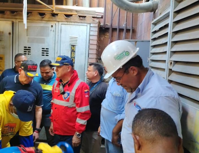 Reacción rápida de Bomberos de Maracaibo sofoca incendio en el Callejón de los Pobres