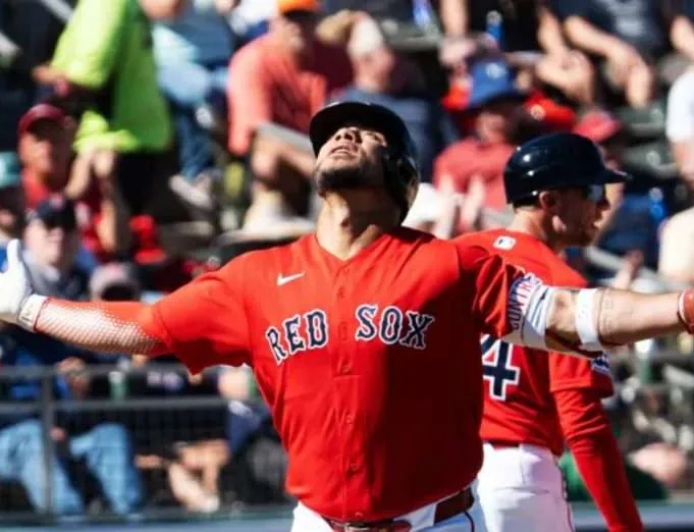 Willson Contreras envió su prrimer toletazo a 423 pies