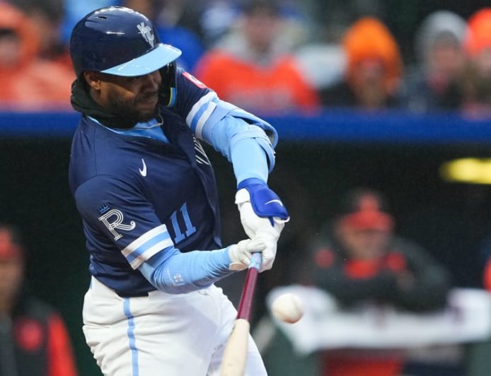 El MVP se luce con el madero y ya batea .316