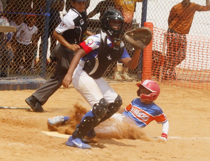 PEQUEÑAS LIGAS: San Francisco debuta con victoria en final nacional preinfantil