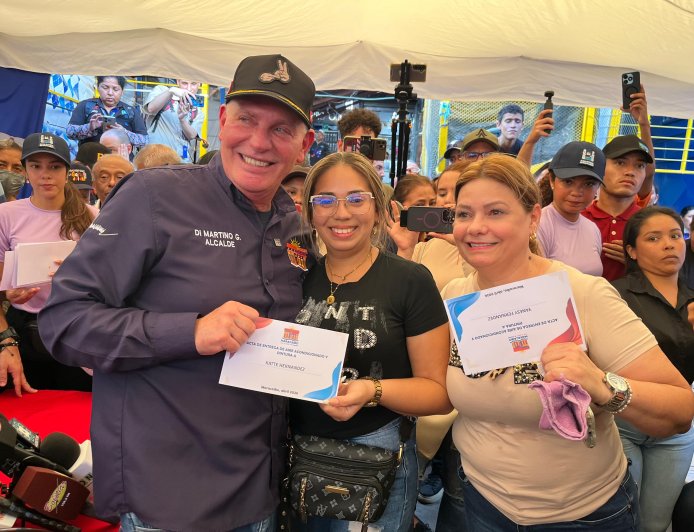 Di Martino le cumplió a comerciantes de El Callejón de Los Pobres: Apoyo para dinamizar la economía