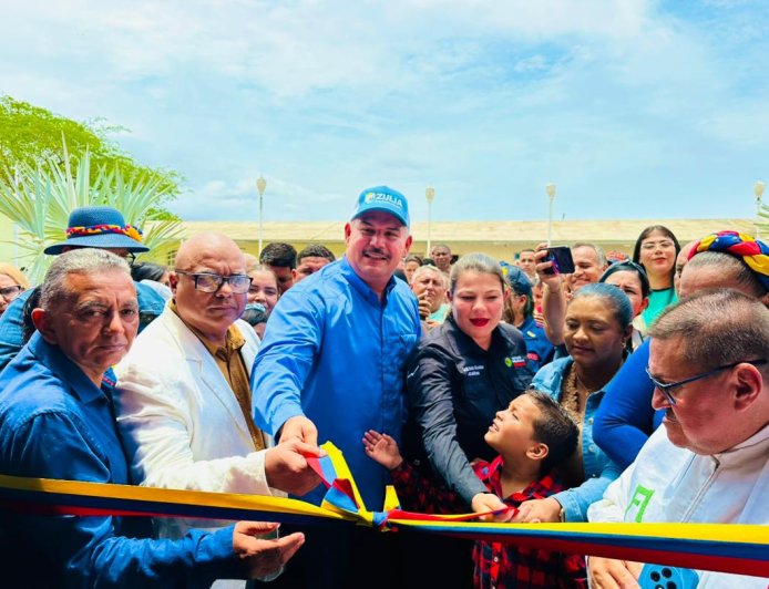 Luis Caldera fomenta desarrollo del municipio Simón Bolívar:  Inauguró auditorio y entrega flota operativa