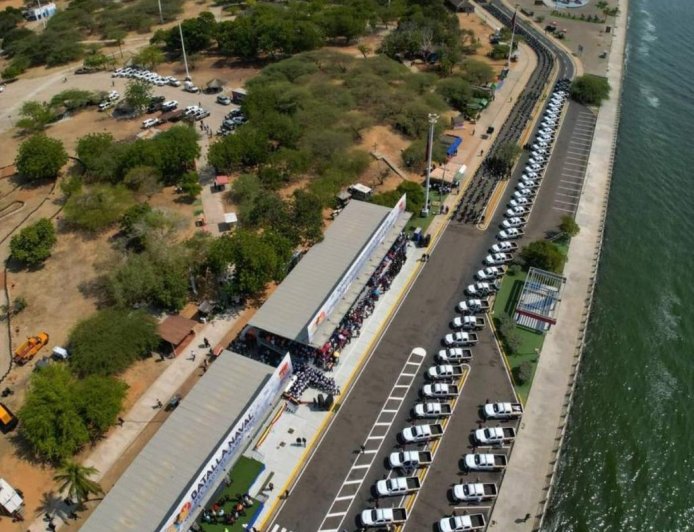 Ministro Diosdado Cabello "Estas camionetas y motos van a ser dirigidas y comandadas por la comuna"