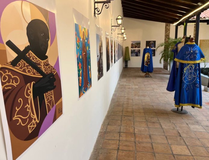 Colectiva "San Benito: Entre el lente y el trazo" toma los espacios de la Casa de la Capitulación