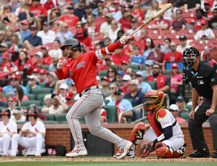 Willson mandó a 411 pies su tercer toletazo