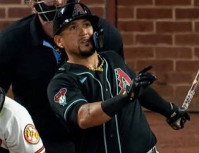 Ildemaro Vargas extendió a 15 su cadena de juegos bateando de hit