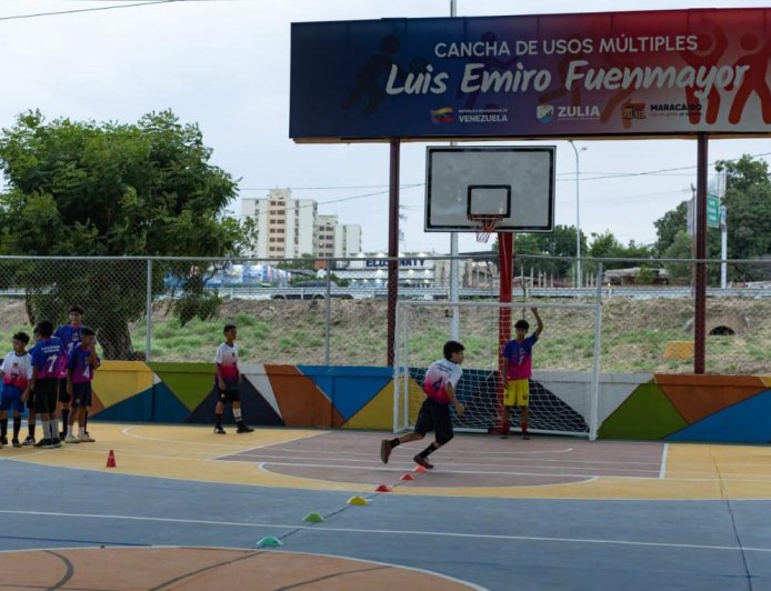 Alcalde Di Martino: "Estamos recuperando canchas y el ambulatorio en la parroquia Cecilio Acosta