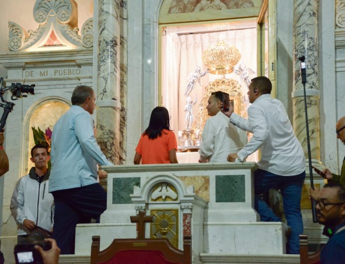 Presidenta Delcy desde la Basílica“Le pido a la Chinita que obre con su renovación milagrosa por Venezuela”