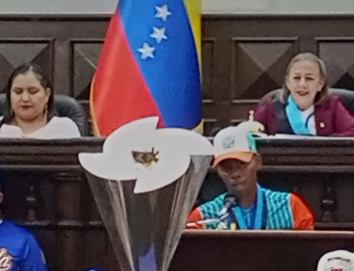 El trofeo de la gloria de Venezuela visitó la Tierra del Sol Amada