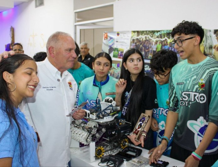 Alcaldía Bolivariana de Maracaibo apalanca el semillero científico con entrega de kits de robótica