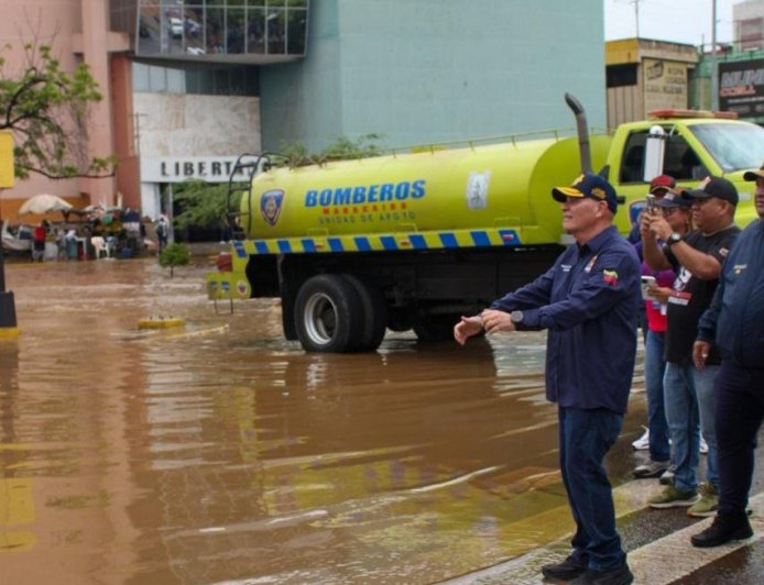 Lluvia torrencial de 3 horas en Maracaibo acumuló el agua correspondiente a un mes