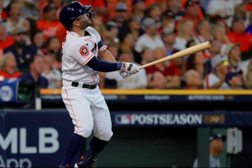 Altuve va ahora por Bob Abreu en su camino a los 3 mil hits