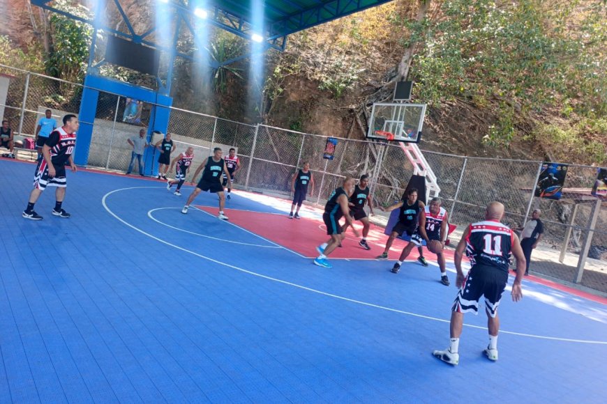 BASQUET MÁSTER: Duelo entre invictos