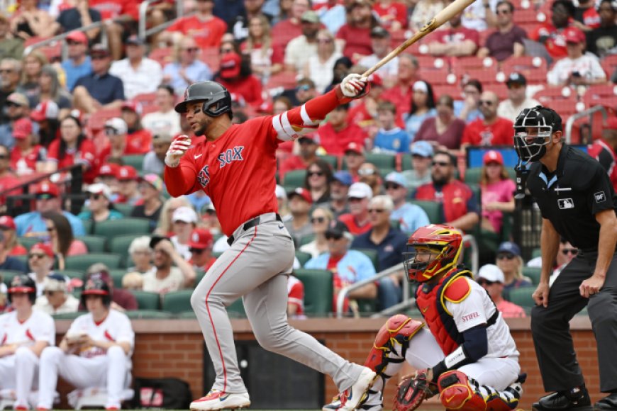 Willson mandó a 411 pies su tercer toletazo