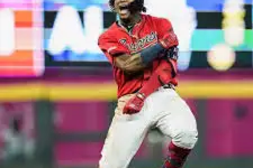En Atlanta, Acuña es el poder y Robert Suárez el seguro