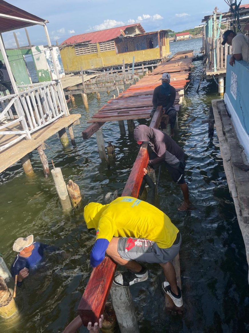 Rehabilitación de caminerías en Palafitos de Santa Rosa de Agua alcanza 40%