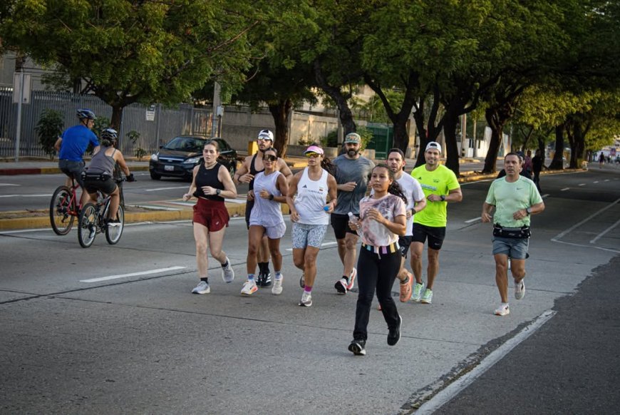 Alcaldia de Maracaibo impulsando el deporte!  ‎Marabinos vibraron en otro domingo de Ciclovía 