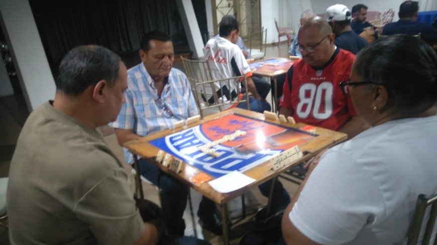 Ángel Arévalo campeón invicto del Dominó de Asodozu