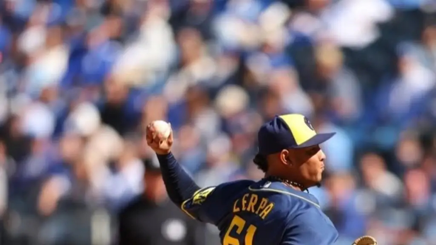 Willson de 3-3 y Altuve par de dobletes