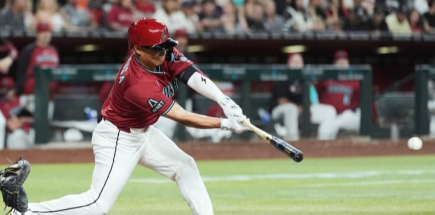 Acuña despertó con par de dobletes