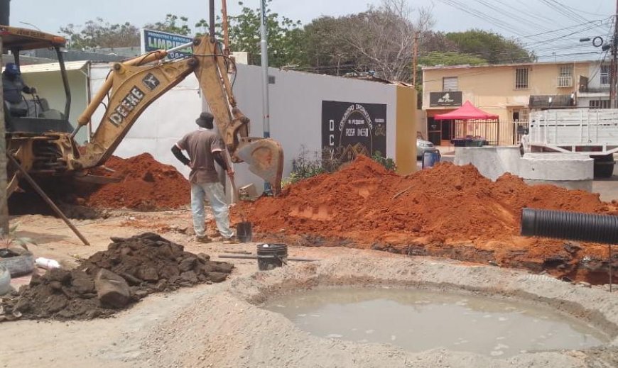En San Jacinto se colocan también más de 10 mil toneladas de asfalto 
