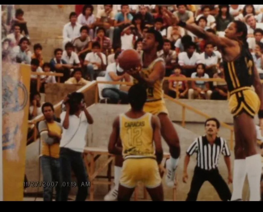 Gustavo Maza viste de gala al básket máster 65