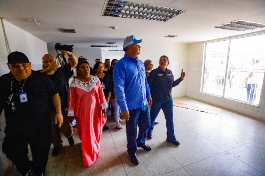 Luis Caldera inspecciona rehabilitación de la Clínica Popular “Tía Juana II” en el municipio Simón Bolívar